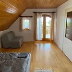 Fuege Vendeghaz بيت للعطل *