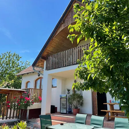 Fuege Vendeghaz Lovas