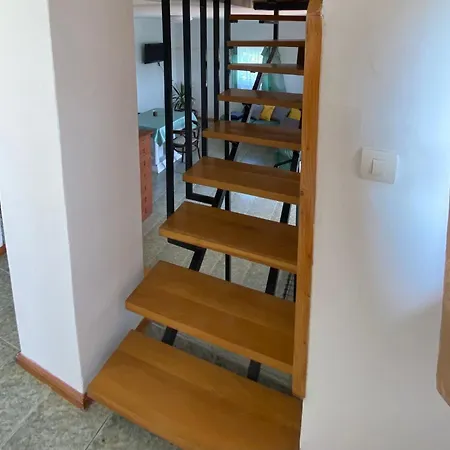 Füge *