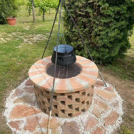 Füge Nyaraló *